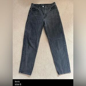 Black Levi’s size 6